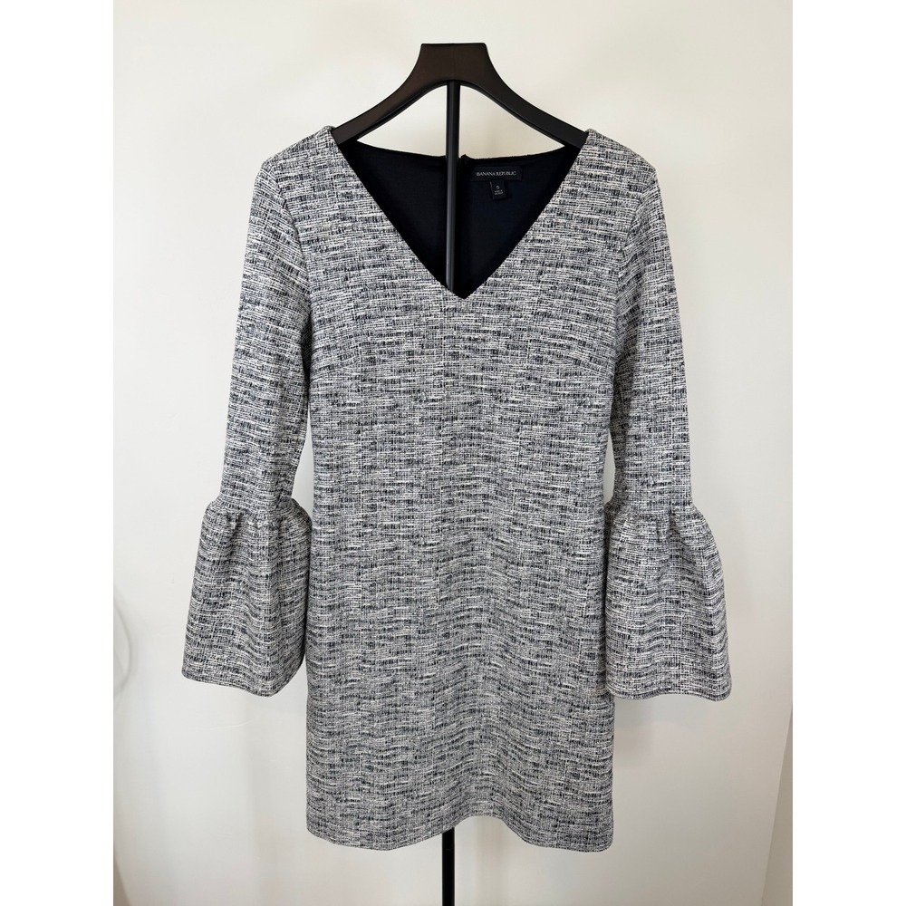 Banana Republic Bell Sleeve Knit Dress Black White Tweed V-Neck S 874992-00